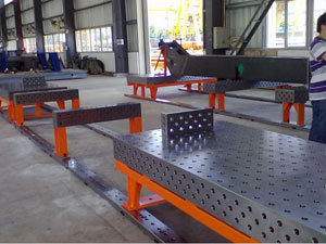 為廈工汽車(chē)提供的三維柔性焊接工裝